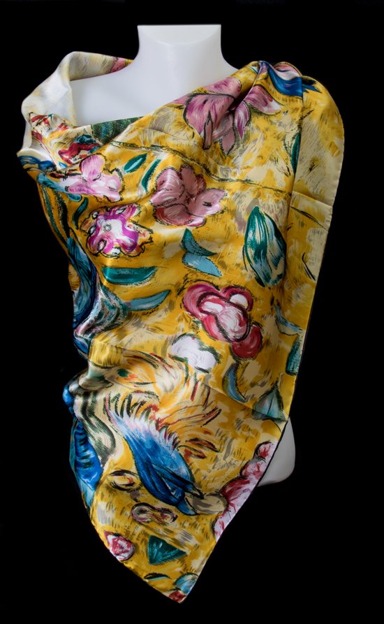 carr 100% soie Gustav Klimt : La femme  l'ventail