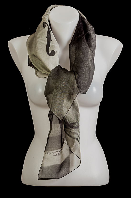 Man Ray Square scarf : Le violon d'Ingres