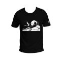 T-shirt Corto Maltese di Hugo Pratt : Marino sulla duna (Nero)