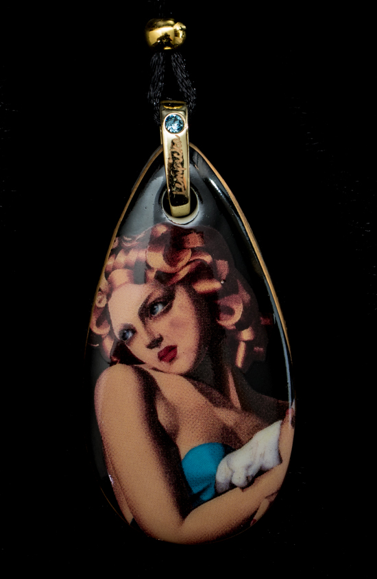 de Lempicka pendant : Woman with Dove