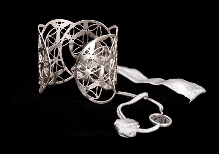 Brazalete De Vinci : Lúnulas (plateado) (detalle 3)