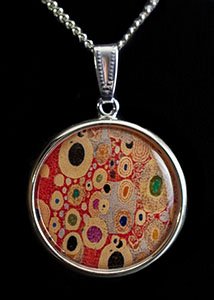 Gustav Klimt jewel : Pendant Art Nouveau (red)