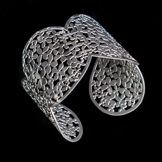 Klimt bracelet cuff : Flower Garden (Silver finish)