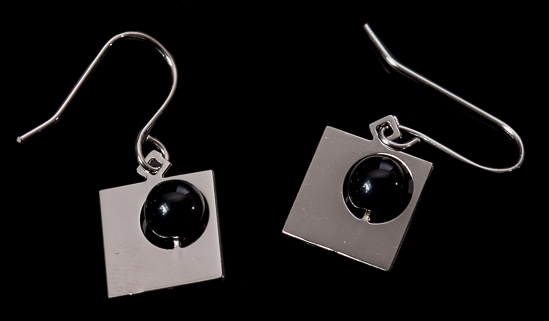 Malevitch earrings : Black Circle