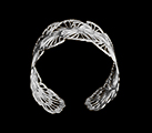 Tiffany bracelet cuff : Ginkgo (silver finish) (detail 1)