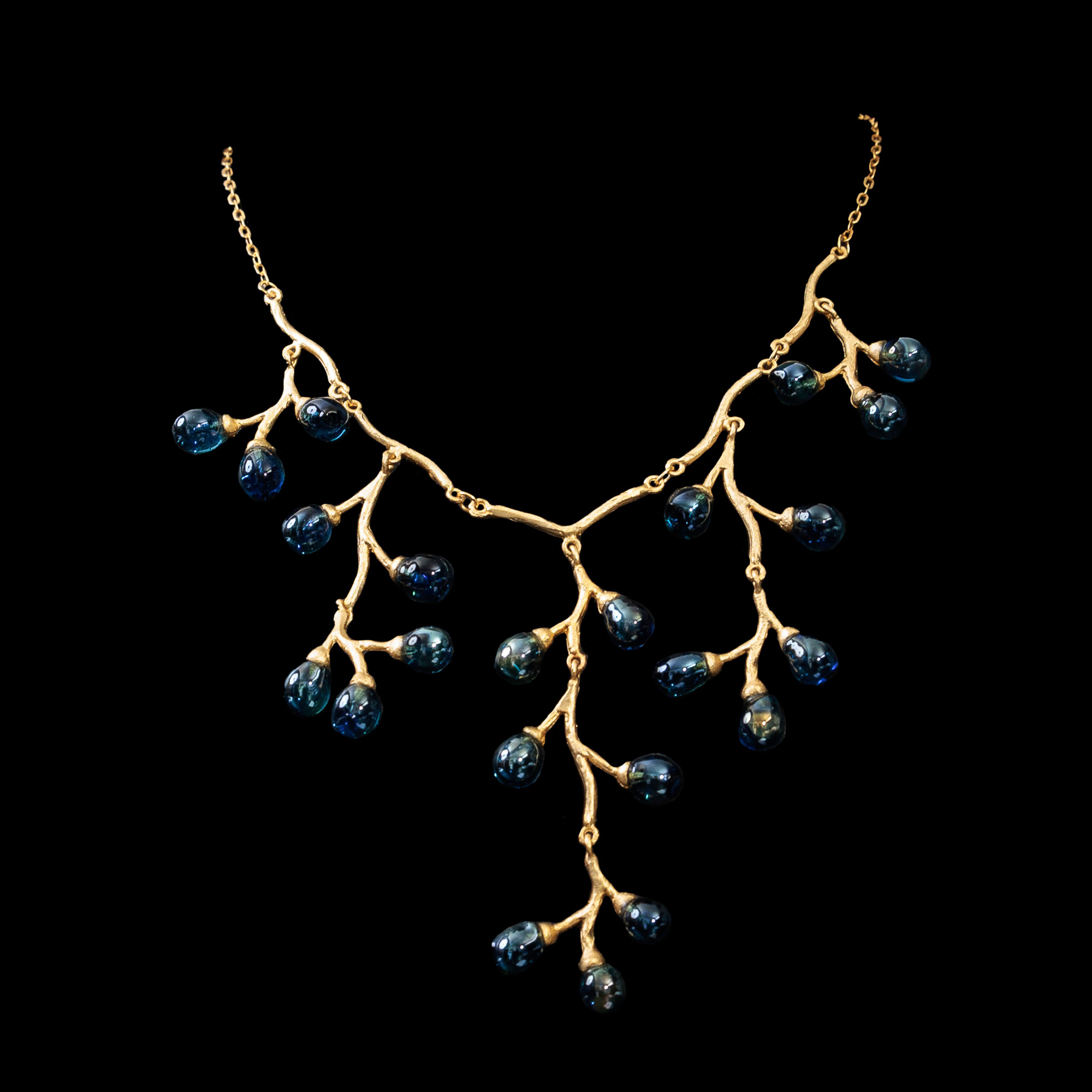 Louis C. Tiffany necklace : Willow Catkins, with golden chain