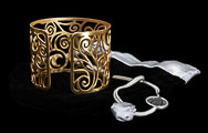 Van Gogh bracelet cuff : Starry night (gold finish) (detail 3)