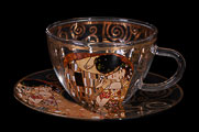 Gustav Klimt cup and saucer, The kiss