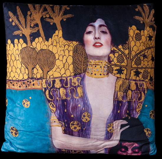 Gustav Klimt cushion : Judith