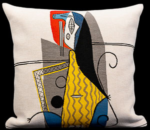 Funda de cojín Pablo Picasso : Femme dans un fauteuil n°2