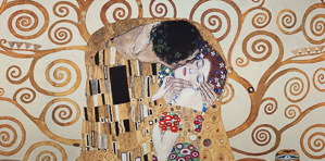 Lámina Gustav Klimt, El beso (color crema)