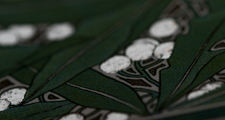 Lámina enmarcada de Alfons Mucha : Laurel (hojas de oro), detalle