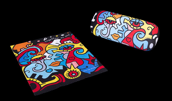 Romero Britto Spectacle Case : Together