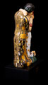 Statuette en porcelaine Gustav Klimt, Le baiser (détail n°1)