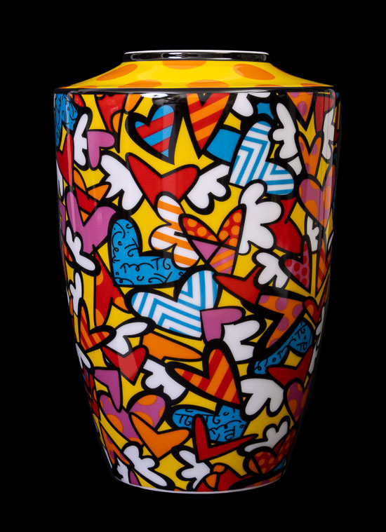Romero Britto porcelain vase : All we need is love
