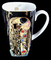 Gustav Klimt Porcelain mug, The kiss (black)