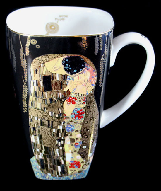 Gustav Klimt Porcelain mug, The kiss (black) (Goebel)