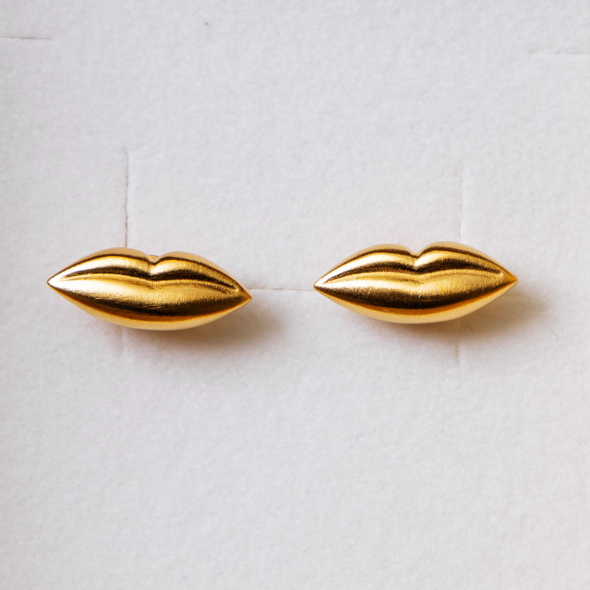 Boucles d’Oreilles d’après Salvador Dali : 'Lèvres' (détail n°2)
