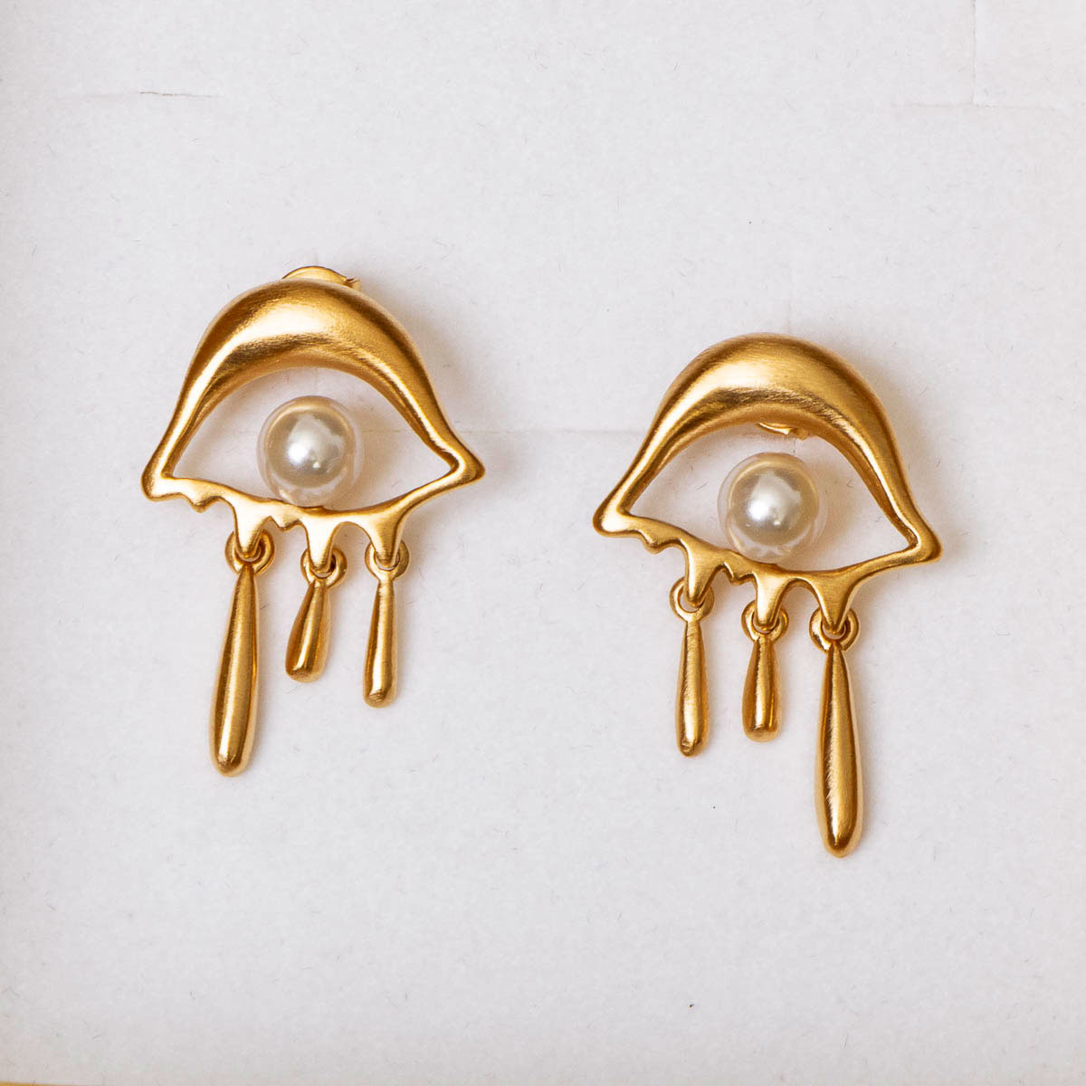 Boucles d’Oreilles d’après Salvador Dali : 'Oeil' (détail n°2)