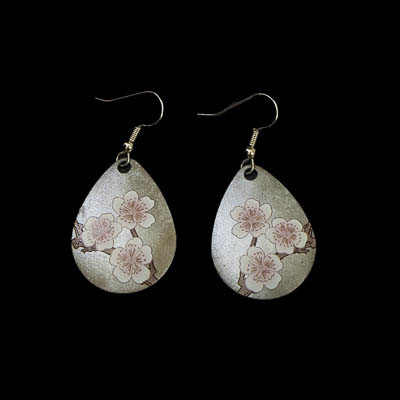Boucles d’oreilles d’après Hiroshige : Trois bourgeons de cerisiers