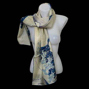 Hokusai silk scarf : The Great Wave of Kanagawa