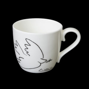 Pablo Picasso porcelain cup : The Dove of Peace (black and white)