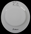 Set of 2 Pablo Picasso porcelain plates : The dove (detail 1)