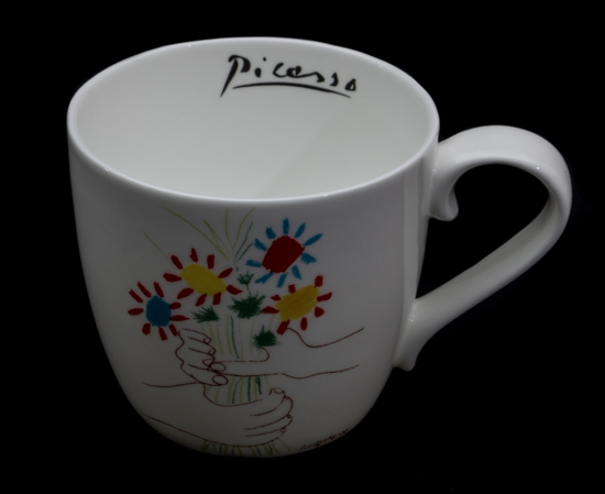Mug Pablo Picasso, en porcelana : Manos con ramo de flores
