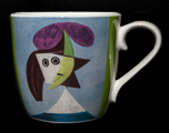 Taza Pablo Picasso, en porcelana : Mujer al sombrero morado, detalle n°1